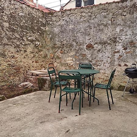 Les Glycines Villa Vulaines-sur-Seine Екстериор снимка